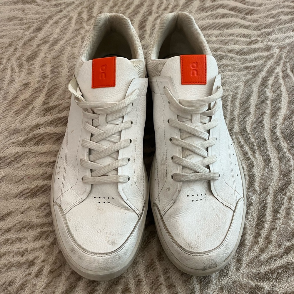 On cloud men’s shoes